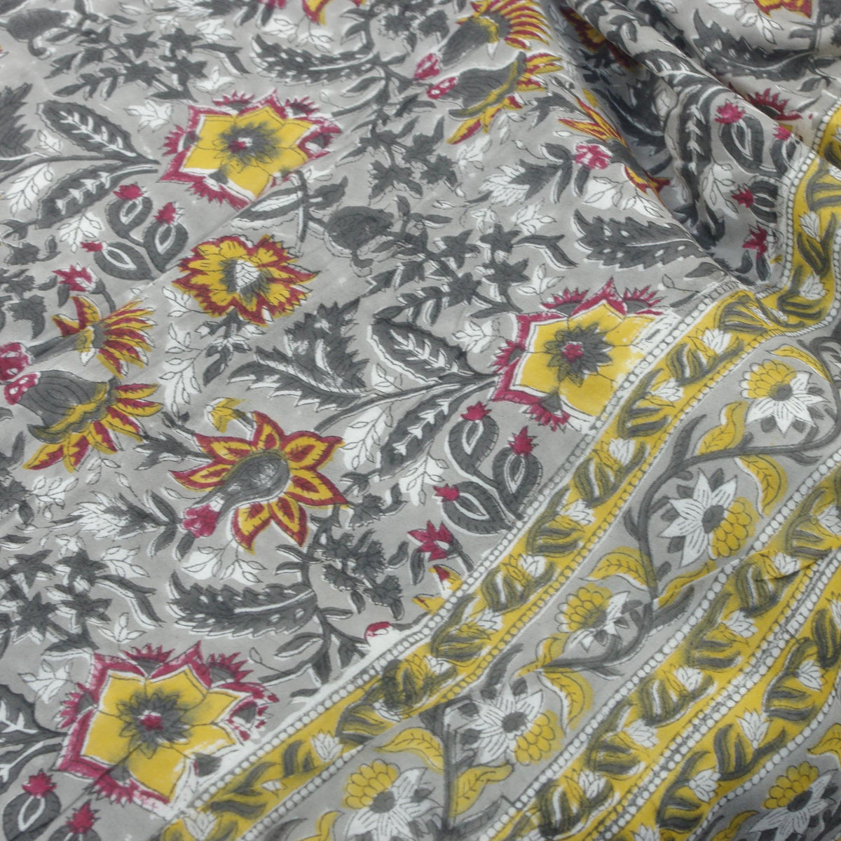 Grey White Floral Print Reversible Dohar Quilt Comforter DQ16