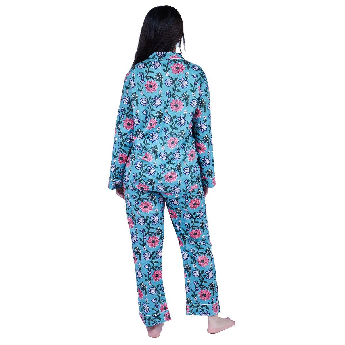 Langes bläulich-graues Pyjama-Set mit rosafarbenem Blumen-Blockdruck-Design