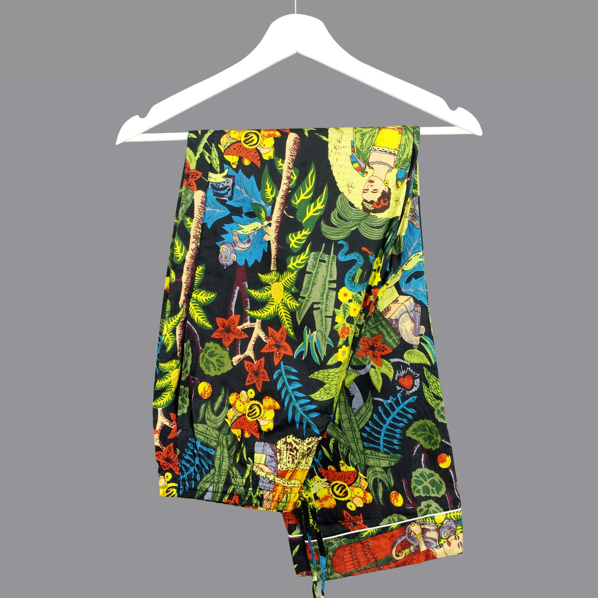 Langes bläulich-graues Pyjama-Set mit rosafarbenem Blumen-Blockdruck-Design