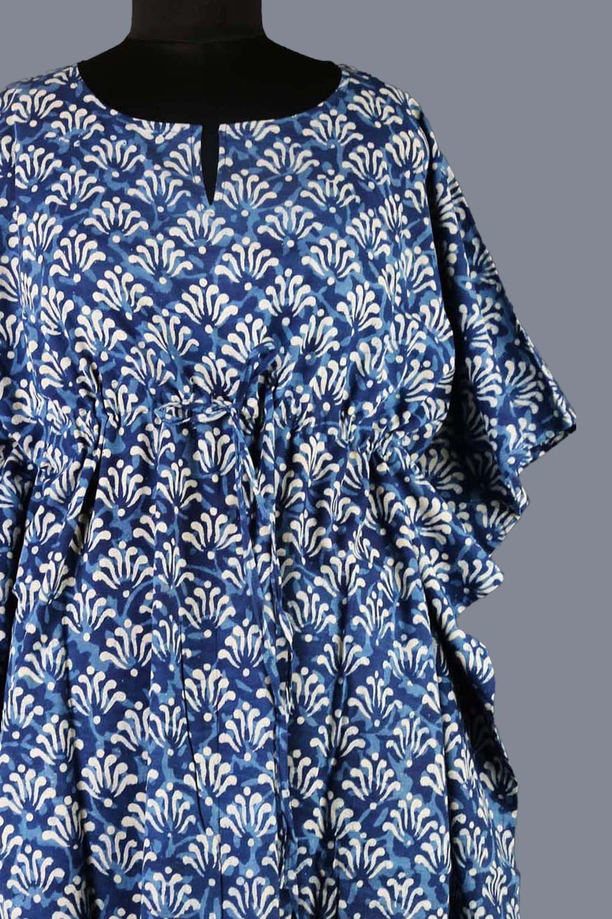 Blockbedruckter Baumwoll-Coverup / Kaftans - Blaue Blätter