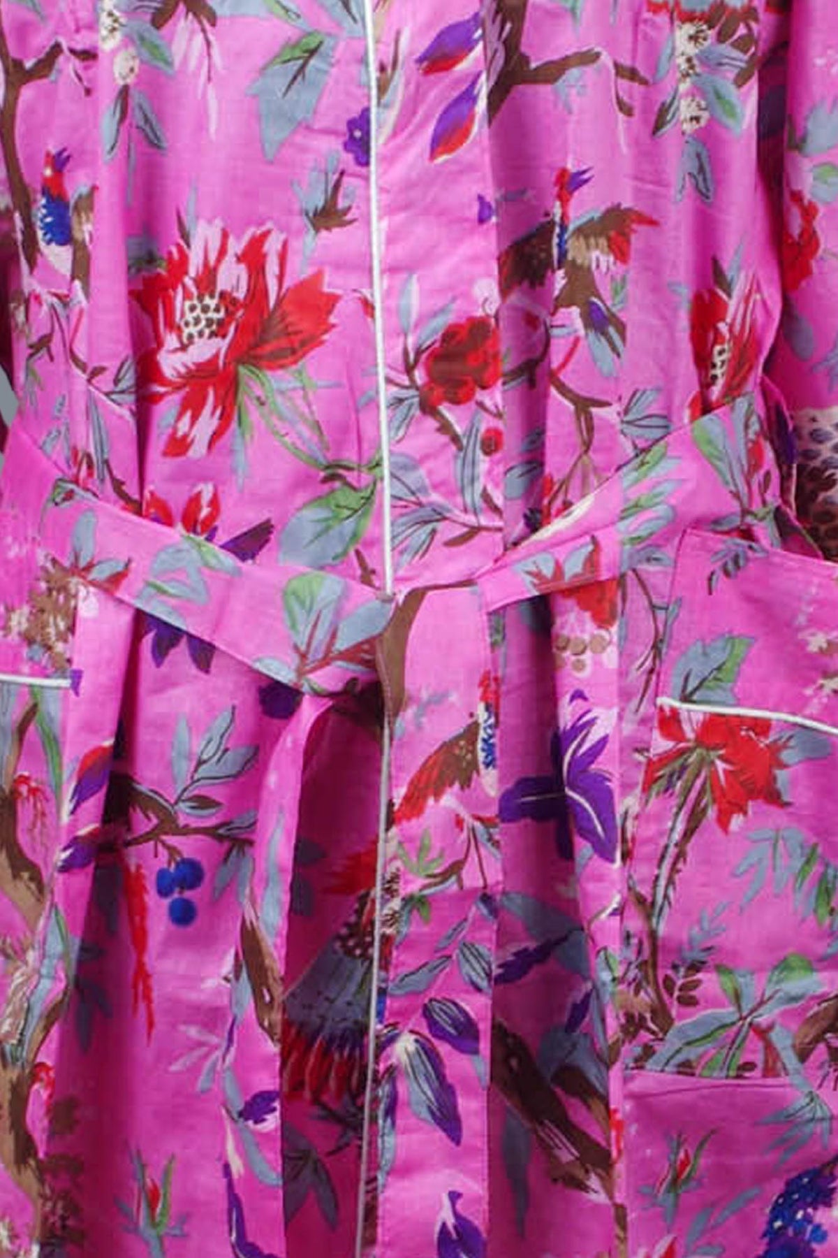 Rosafarbener Kimono-Morgenmantel aus Baumwolle mit tropischem Vogeldruck