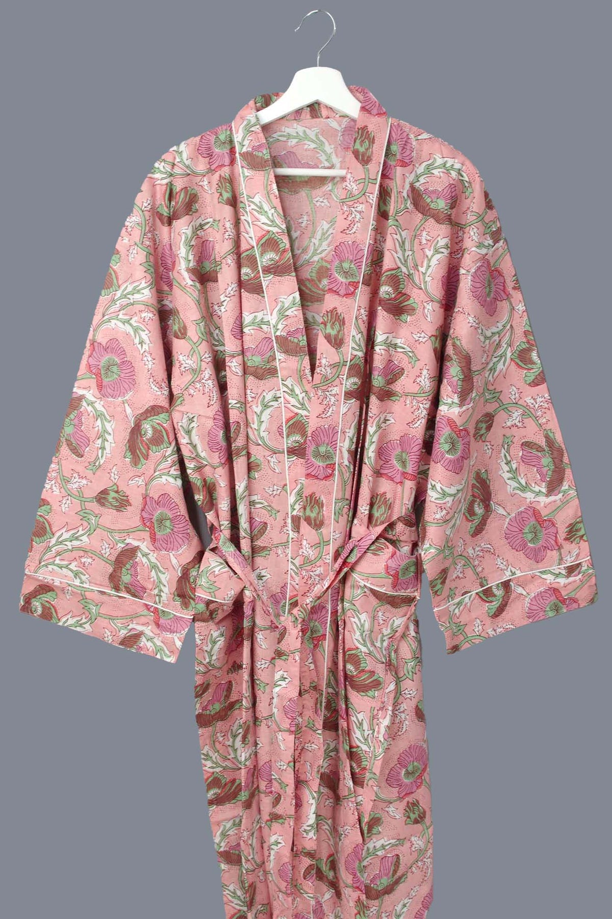 Animal Safari auf mintgrüner Basis Langer Kimono-Morgenmantel aus Baumwolle