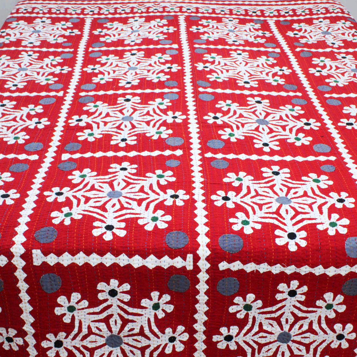 Red & White Snowflake Indian Applique Cutwork Kantha Embroidered Bedspread,Queen Size