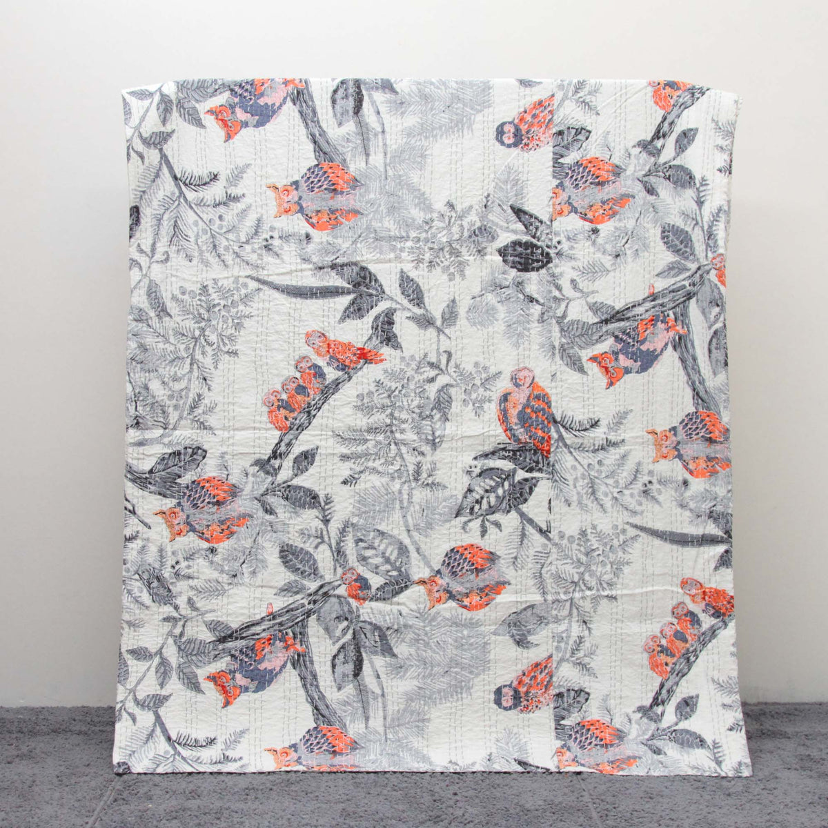 Tropische Vögel Muster Kastanienbraun Rot Wendbare Baumwolle Queen Indian Boho Kantha Quilt Tagesdecke