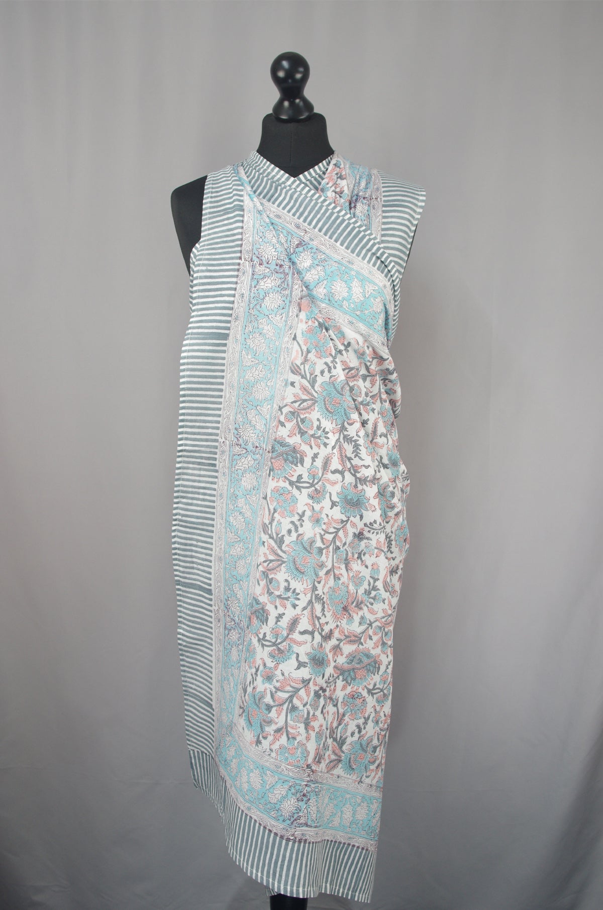 Beach Coverup Sarong Pareo - Colonial Floral