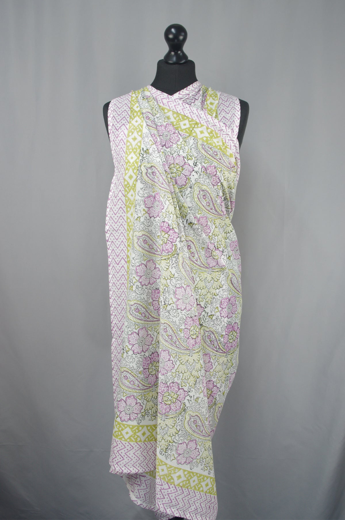 Beach Coverup Sarong Pareo - Purple Paisley