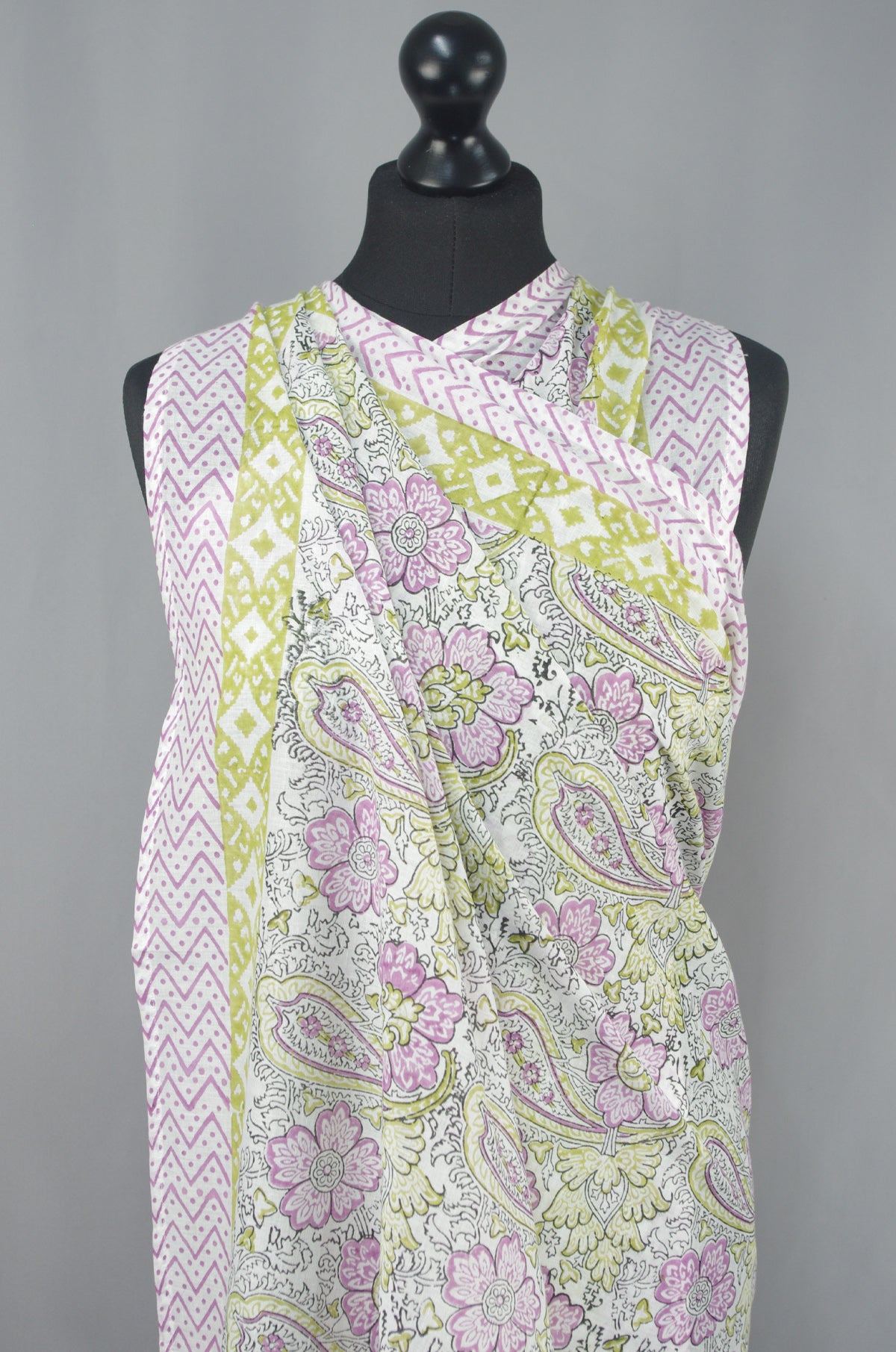 Beach Coverup Sarong Pareo - Purple Paisley
