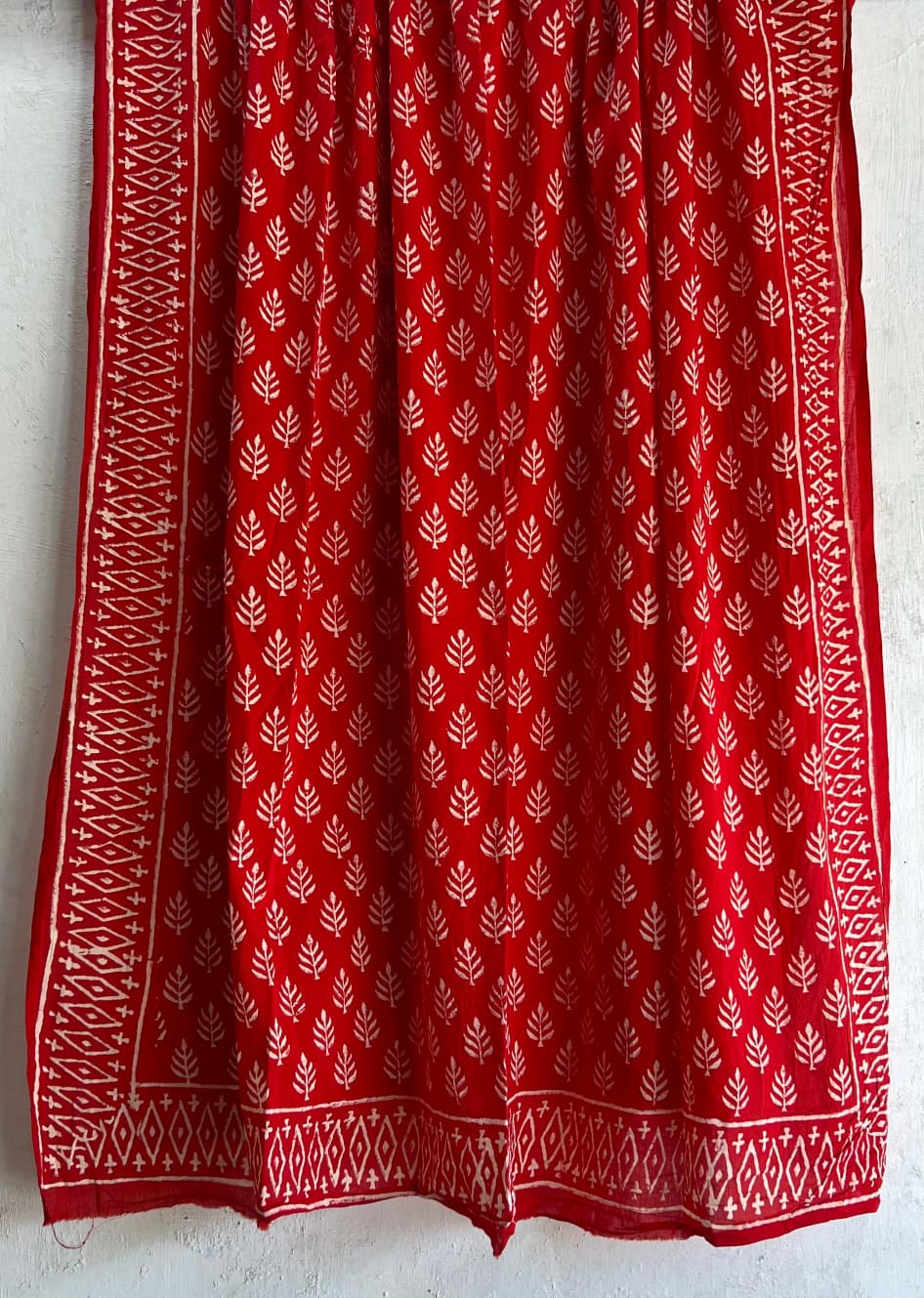 Beach Coverup Sarong Pareo - Red & White Leaves