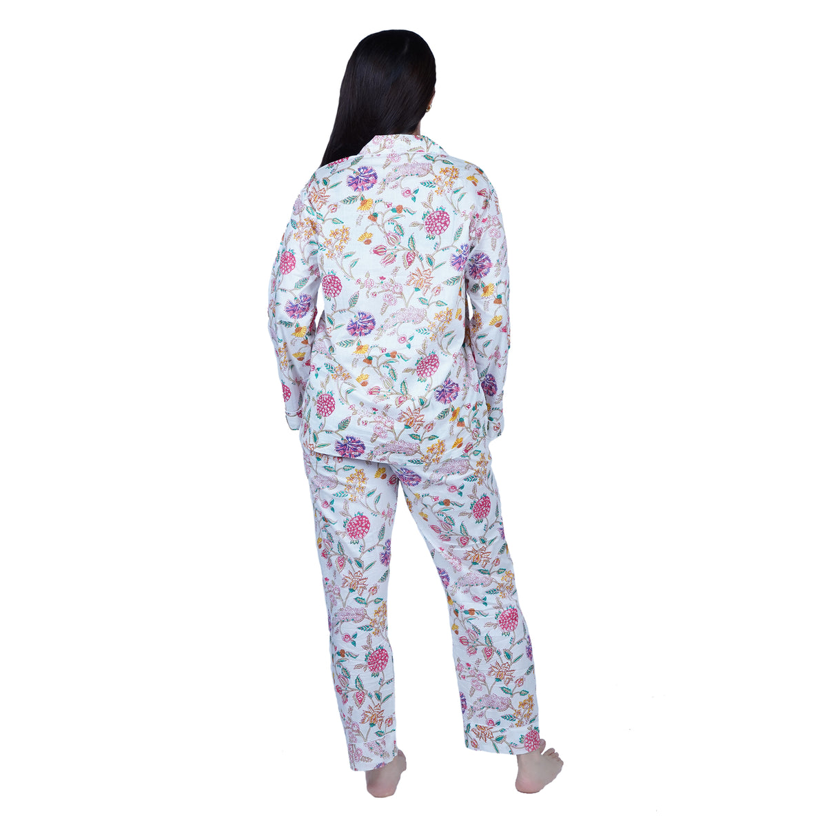 Langes bläulich-graues Pyjama-Set mit rosafarbenem Blumen-Blockdruck-Design