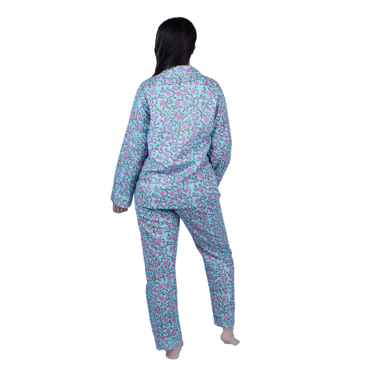 Langes bläulich-graues Pyjama-Set mit rosafarbenem Blumen-Blockdruck-Design