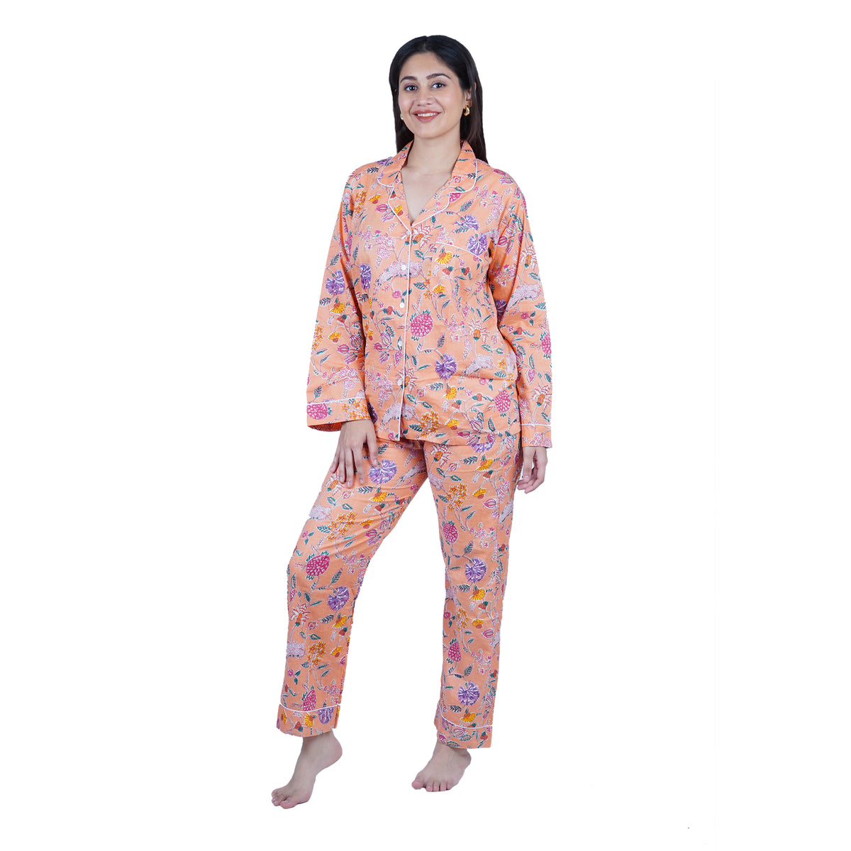 Langes bläulich-graues Pyjama-Set mit rosafarbenem Blumen-Blockdruck-Design