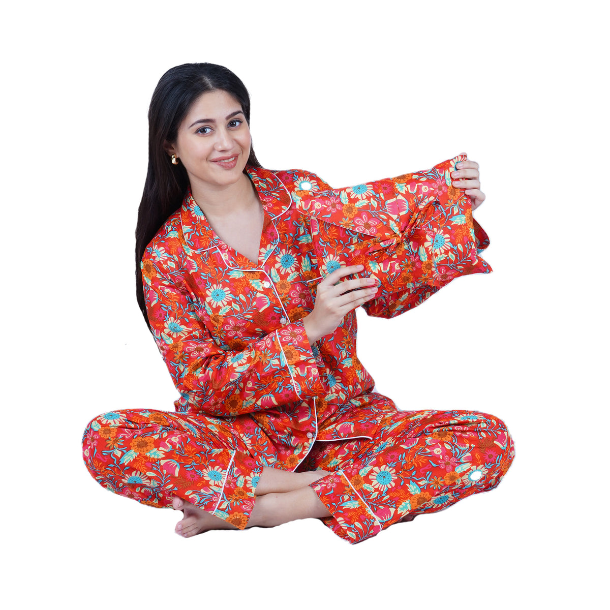 Langes bläulich-graues Pyjama-Set mit rosafarbenem Blumen-Blockdruck-Design