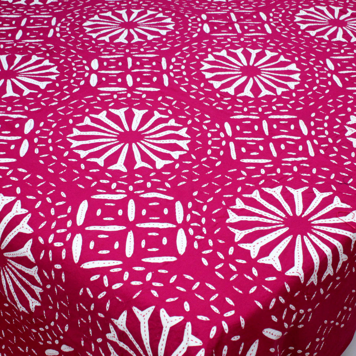Rosa indische Applikation Cutwork Kantha Tagesdecke, Queen-Size-Bettdecke, böhmische Wende-Tagesdecke, handgefertigte böhmische bestickte Applikation