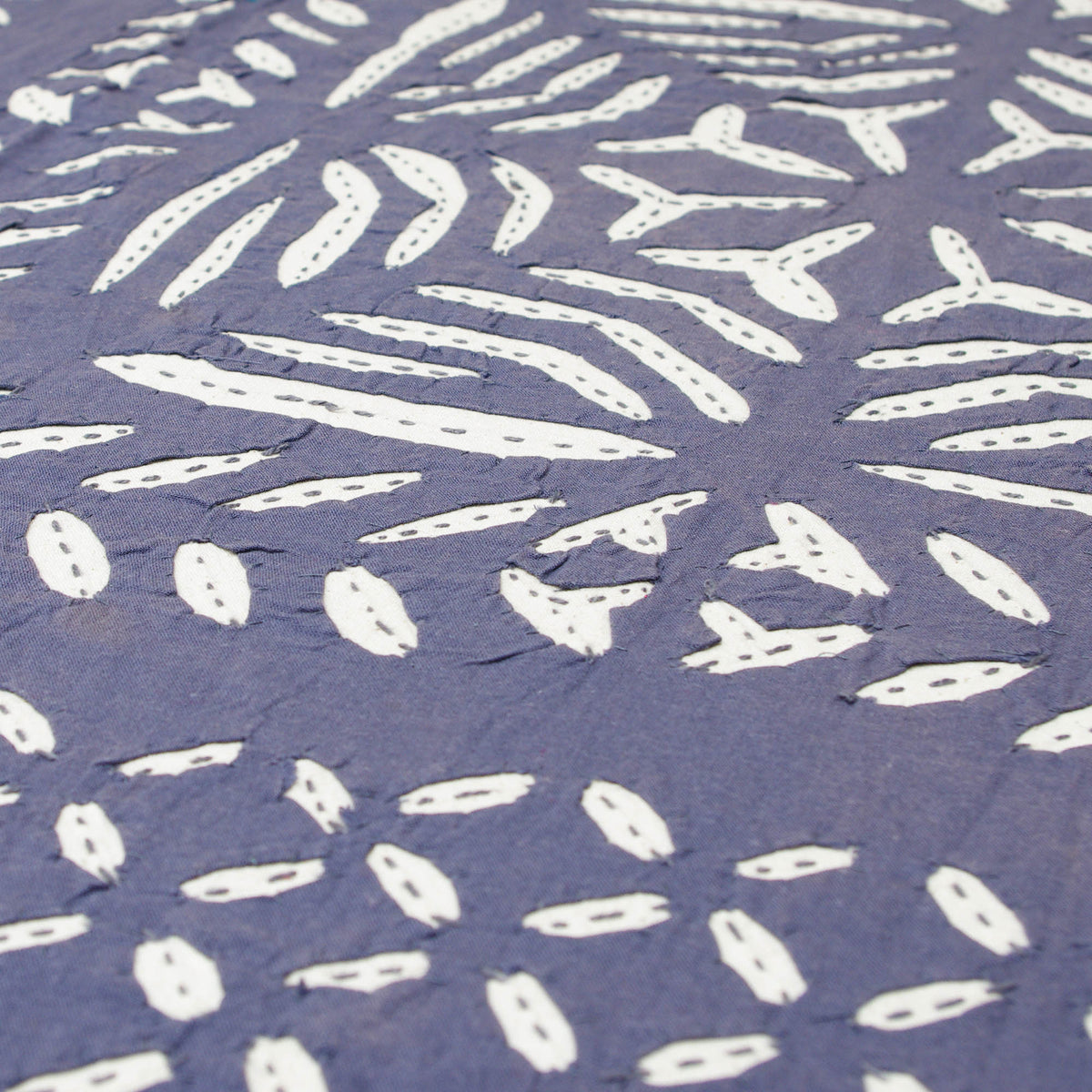 Indische Bettdecke aus grauer Applikation Cutwork Baumwolle Bettlaken