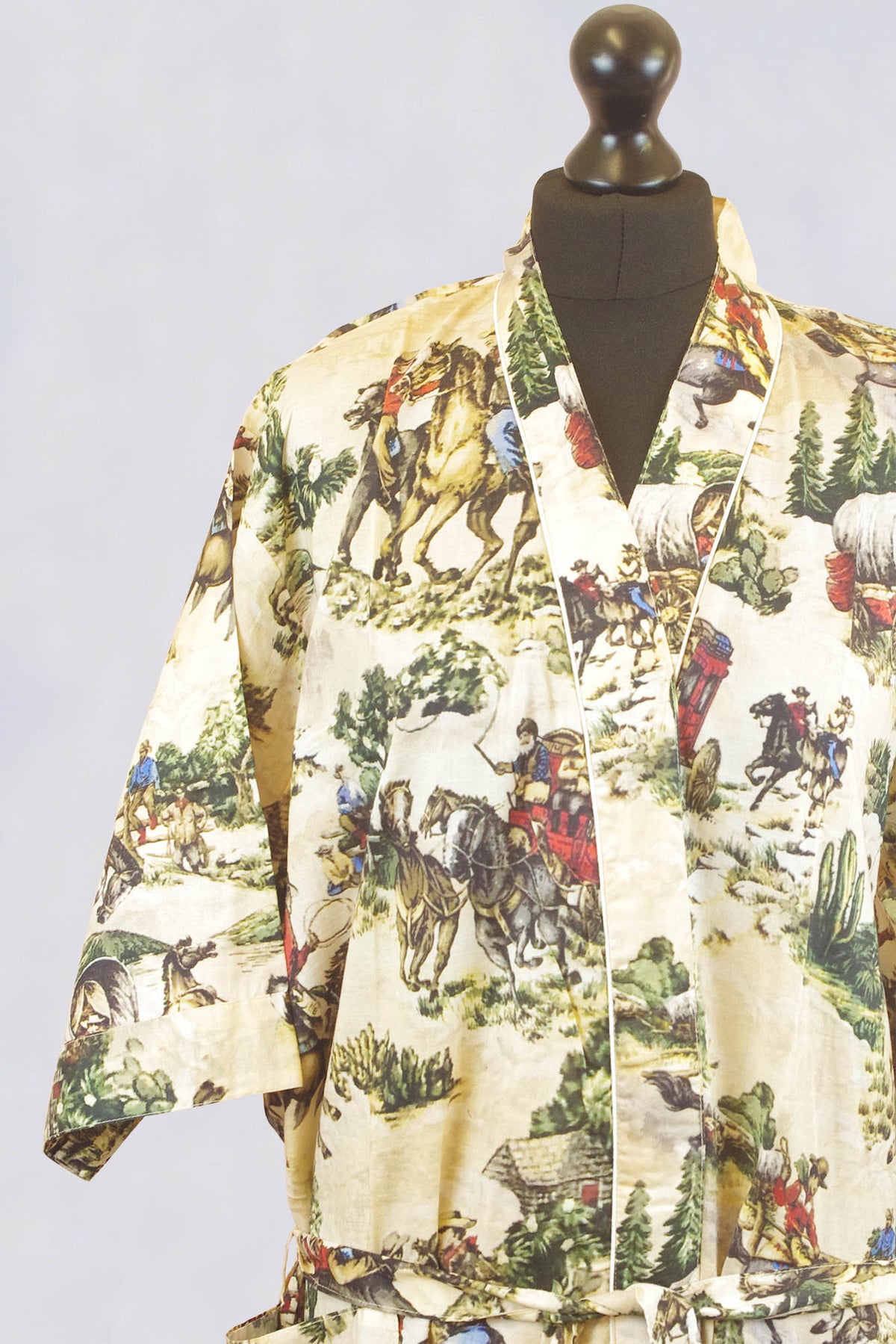 Antique Cream Base Hunting Horse Digital Print Cotton Kimono Dressing Gown