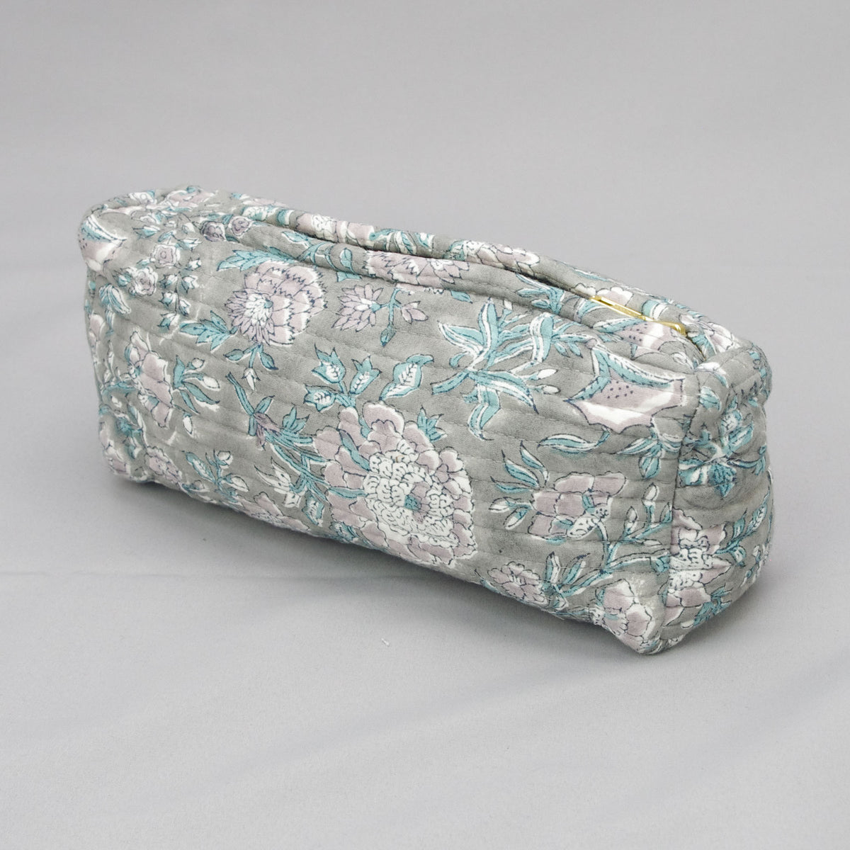 Make-up-Etui oder Federmäppchen mit Blockdruck - Graues Blumenmuster