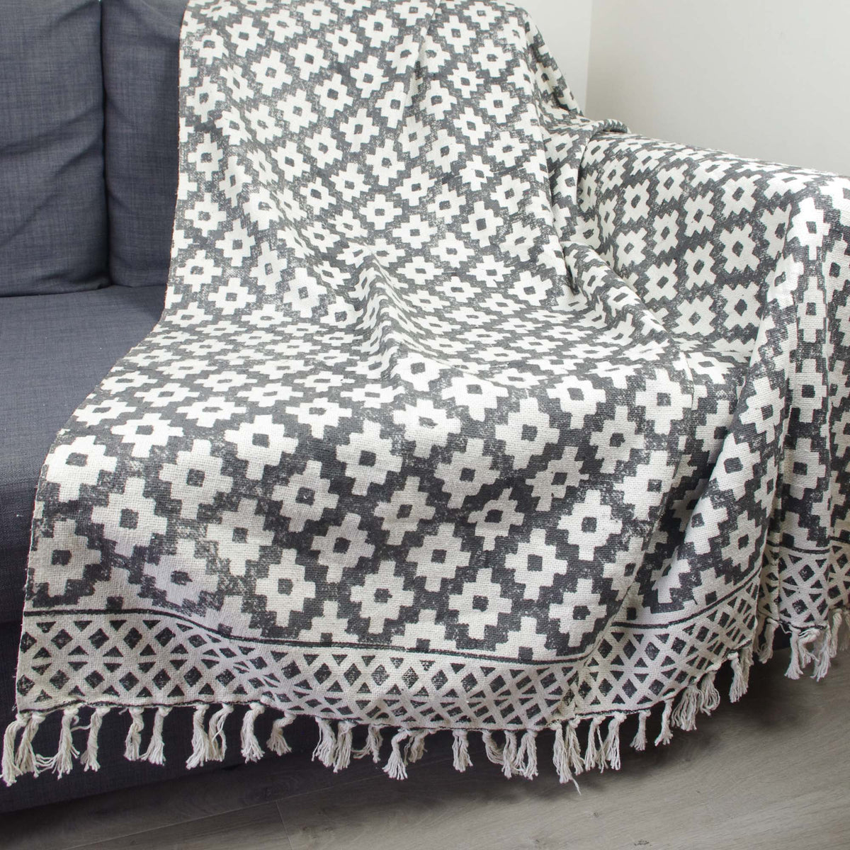 Block Printed Handloom Cotton Sofa Throw With Tassels -  Grey White Geometric