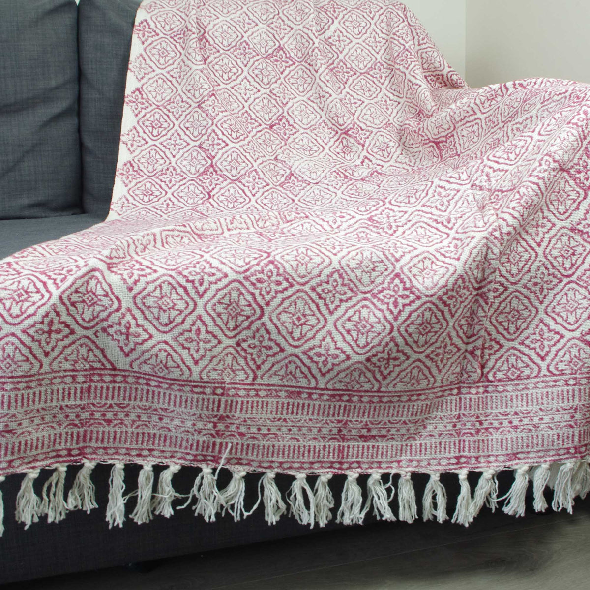 Block Printed Handloom Cotton Sofa Throw With Tassels -  Pink White Geometric