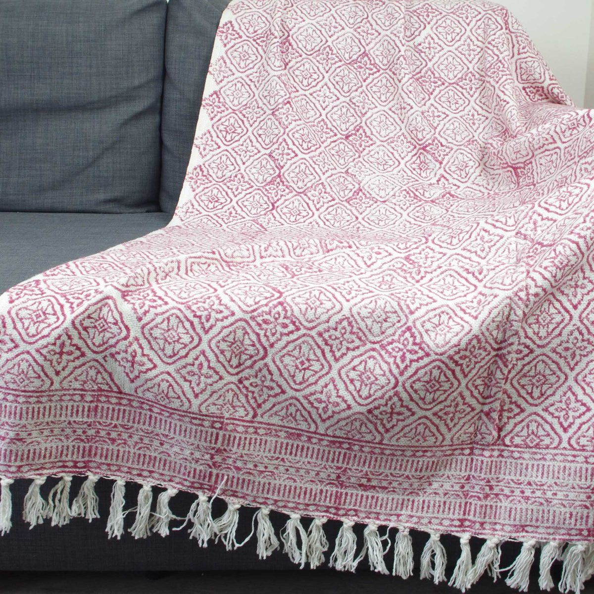 Block Printed Handloom Cotton Sofa Throw With Tassels -  Pink White Geometric