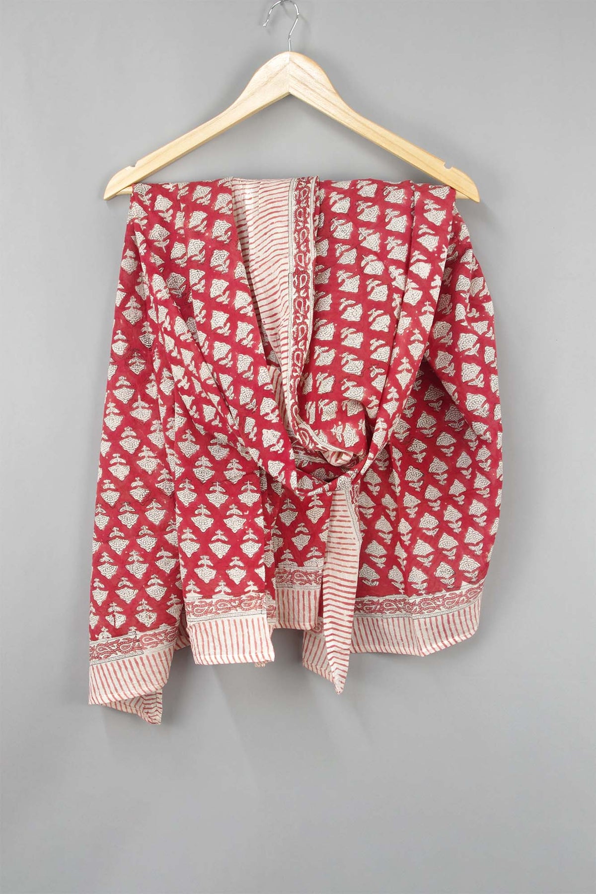 Beach Coverup Sarong Pareo -Red White Floral Buti