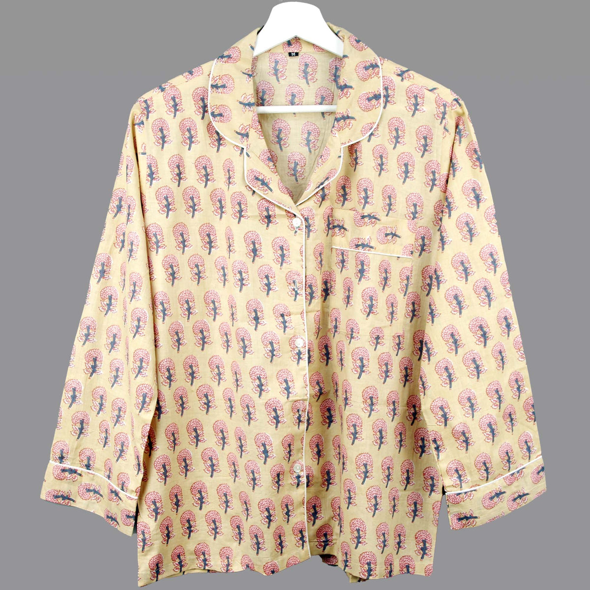 Langes bläulich-graues Pyjama-Set mit rosafarbenem Blumen-Blockdruck-Design