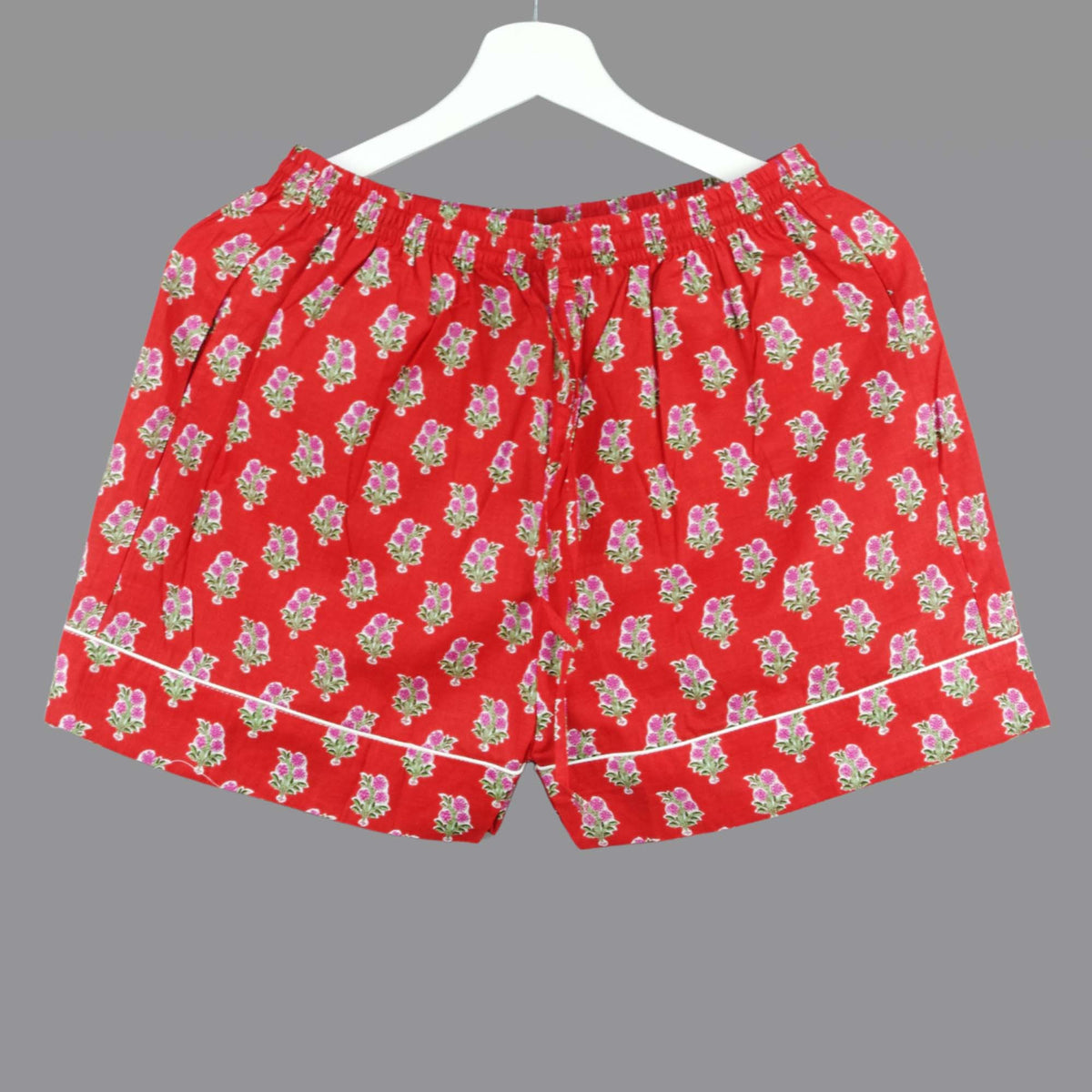 Langes bläulich-graues Pyjama-Set mit rosafarbenem Blumen-Blockdruck-Design