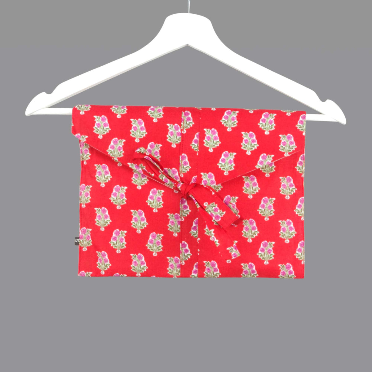 Langes bläulich-graues Pyjama-Set mit rosafarbenem Blumen-Blockdruck-Design