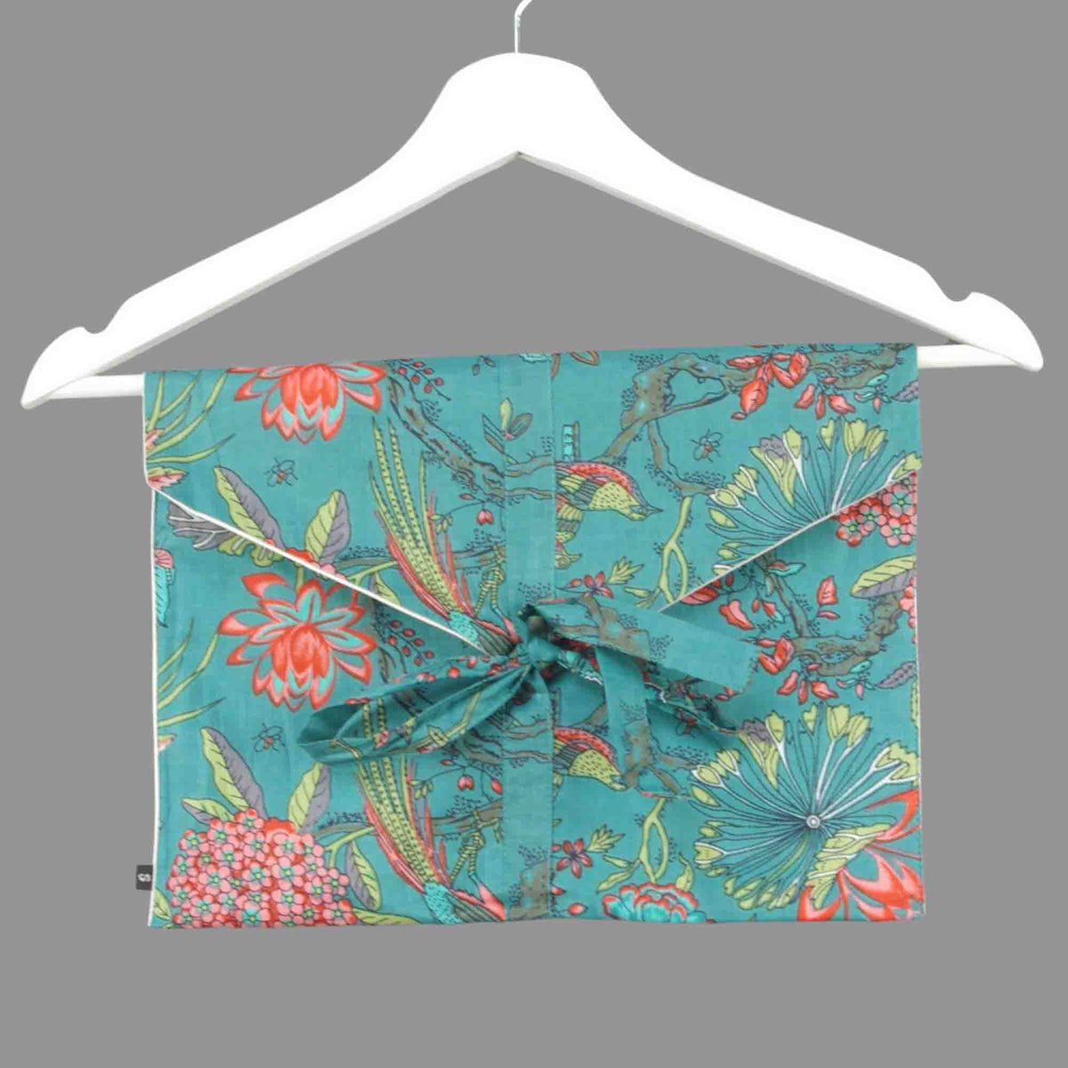Langes bläulich-graues Pyjama-Set mit rosafarbenem Blumen-Blockdruck-Design