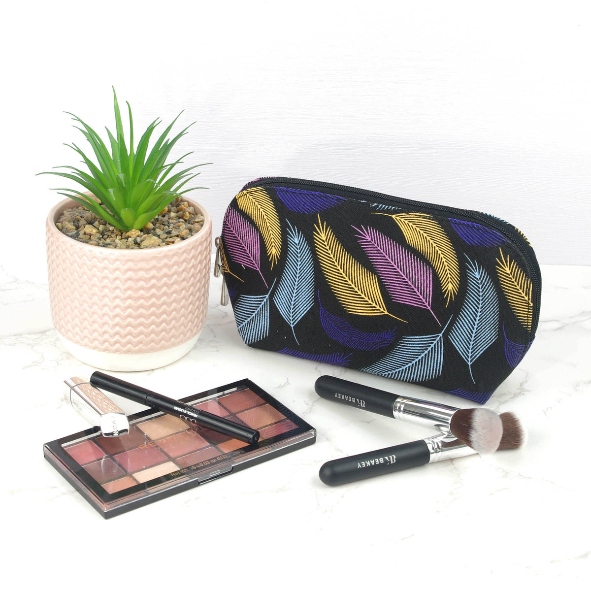 Canvas Wash Bag /Makeup Pouch - Multicolored Feathers