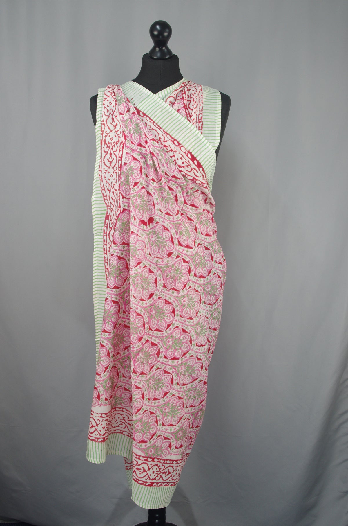 Beach Coverup Sarong Pareo - Pink Floral