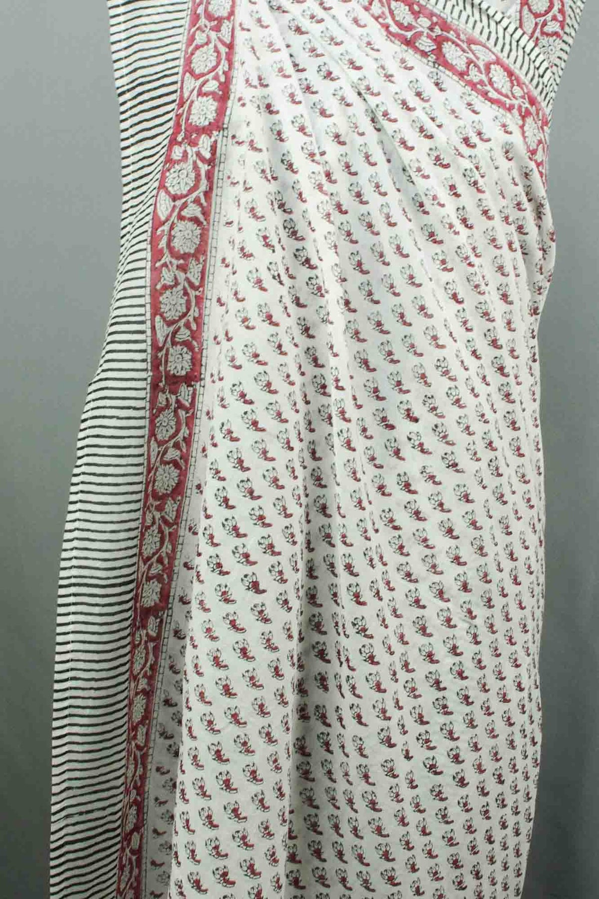 Beach Coverup Sarong Pareo - White Floral Buti