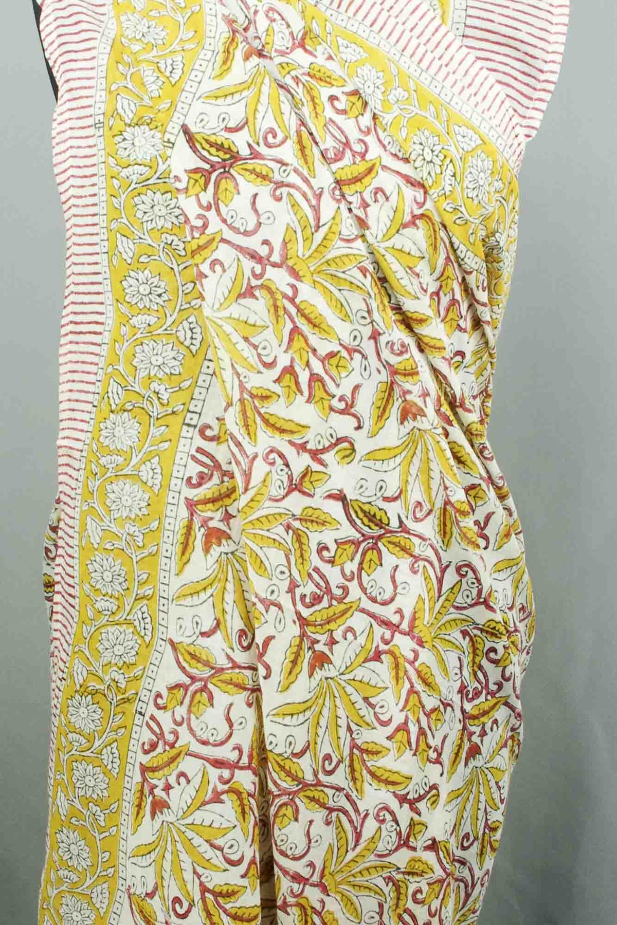 Beach Coverup Sarong Pareo - Mustard & Red Floral