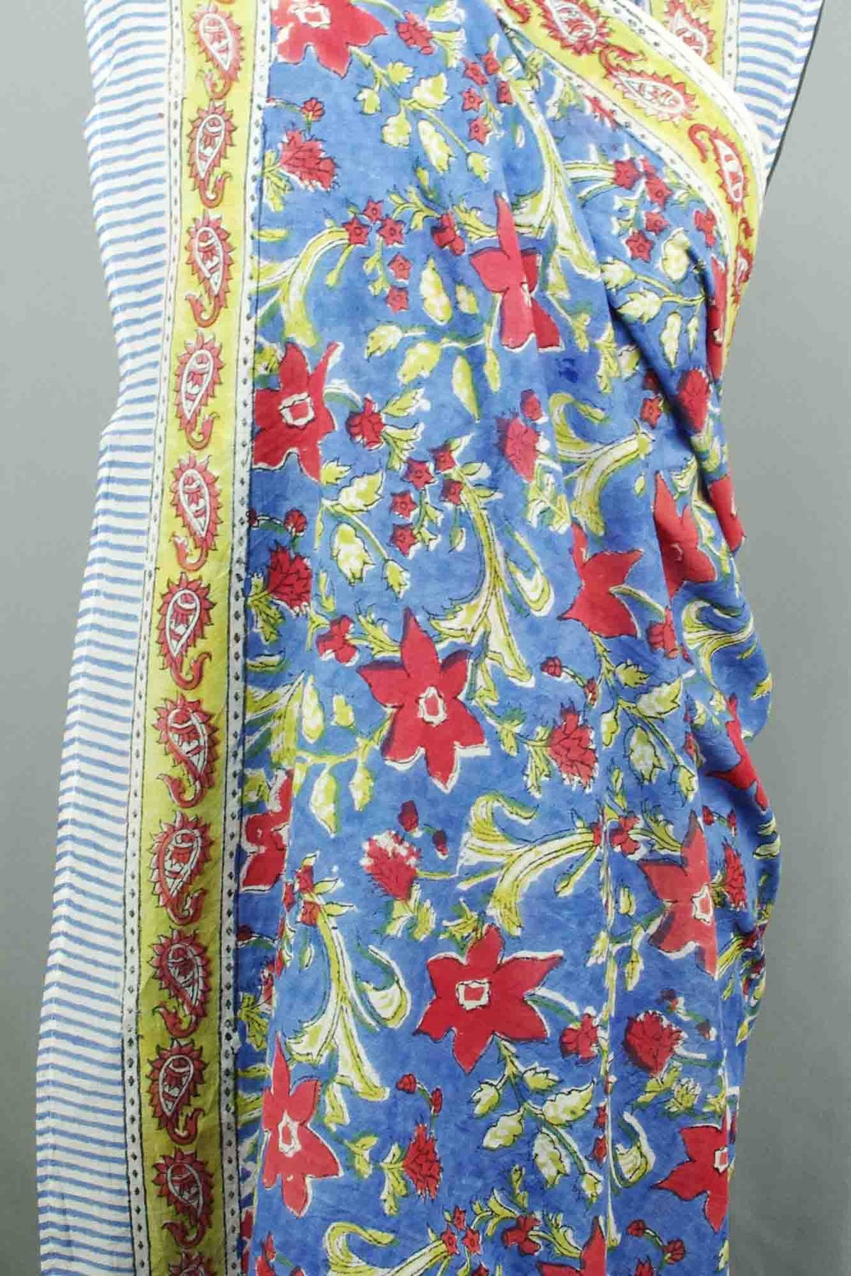 Beach Coverup Sarong Pareo - Red Lily Blossom