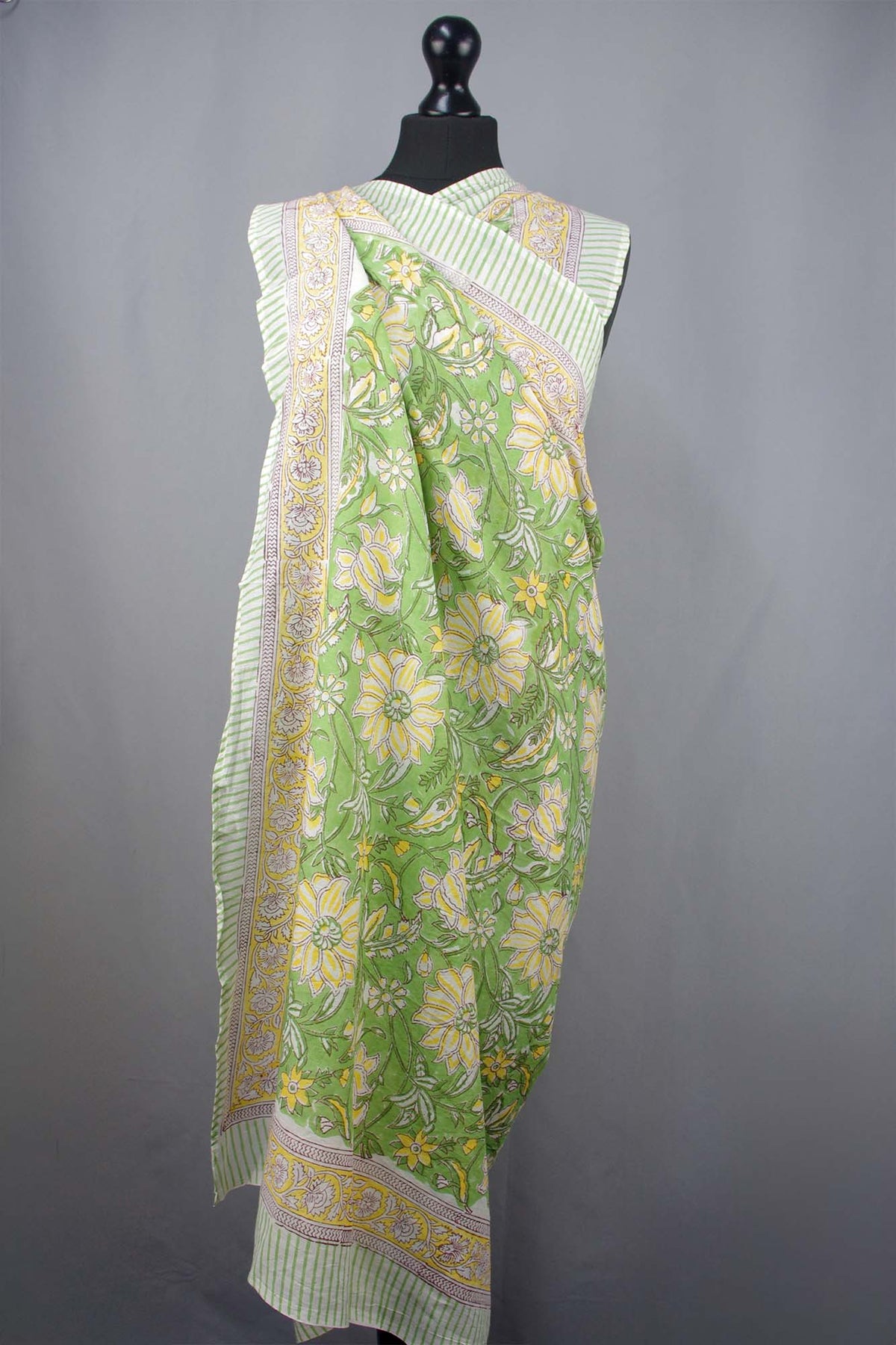 Beach Coverup Sarong Pareo - Green & Yellow Floral