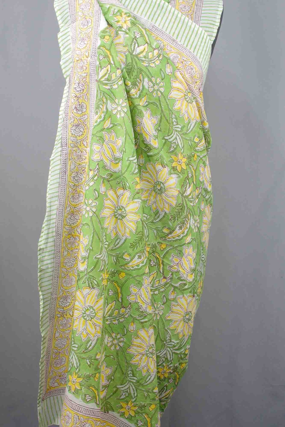Beach Coverup Sarong Pareo - Green & Yellow Floral