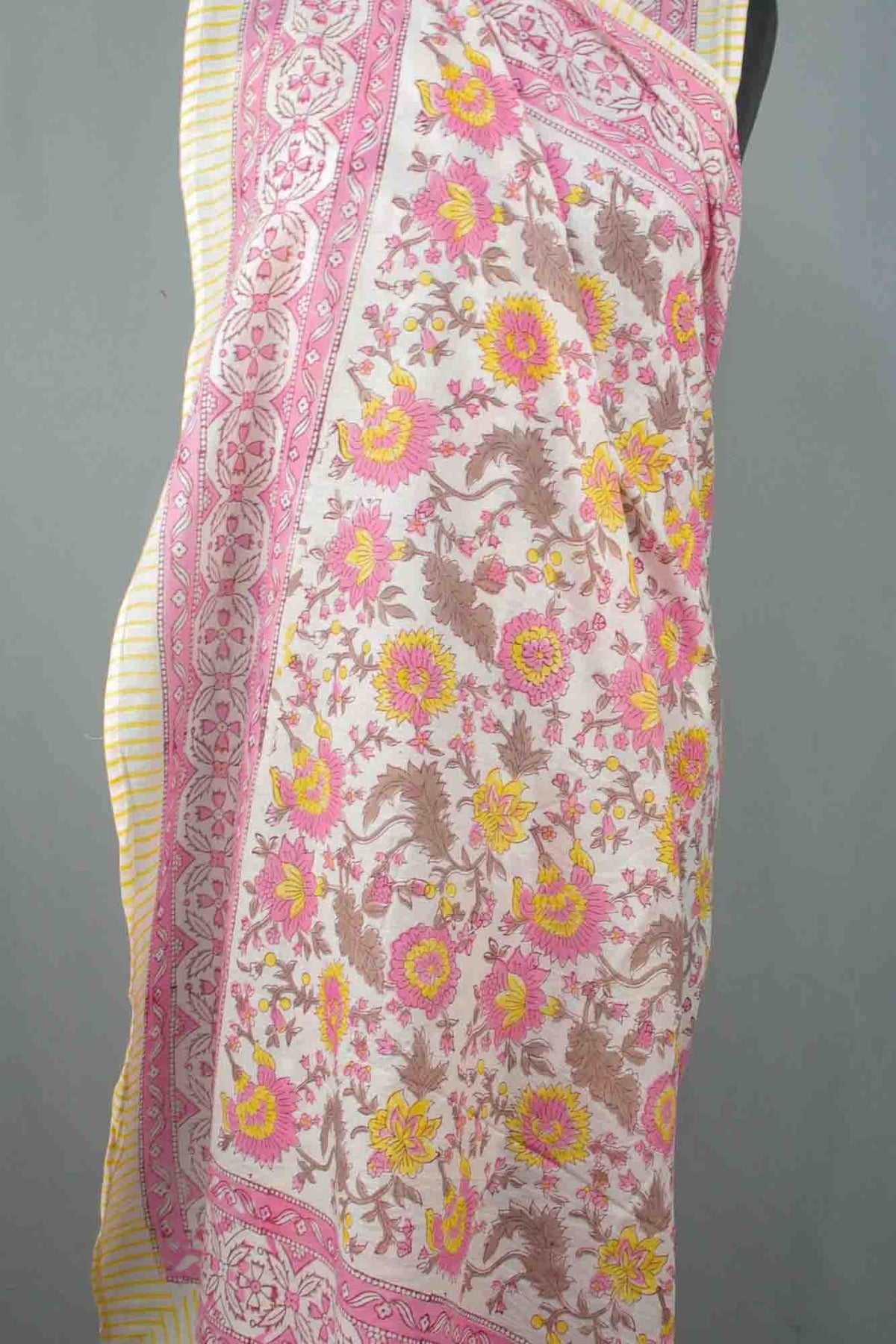 Beach Coverup Sarong Pareo - Pink Yellow Carnation
