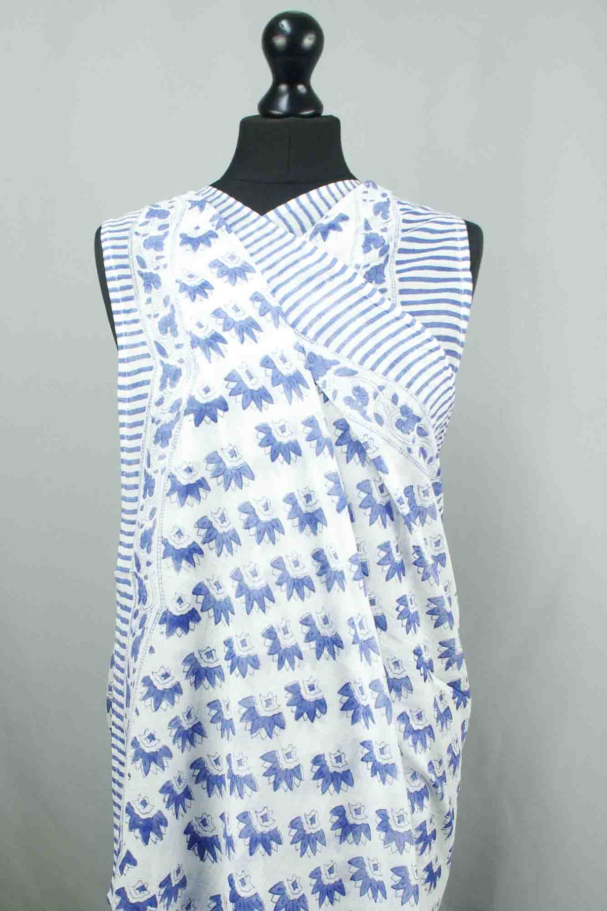 Beach Coverup Sarong Pareo - Blue White Floral