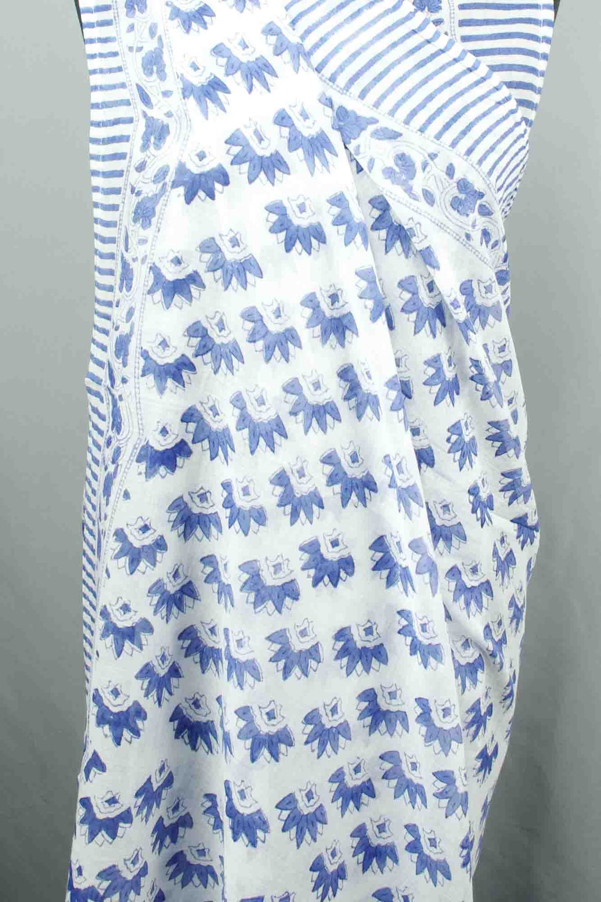 Beach Coverup Sarong Pareo - Blue White Floral