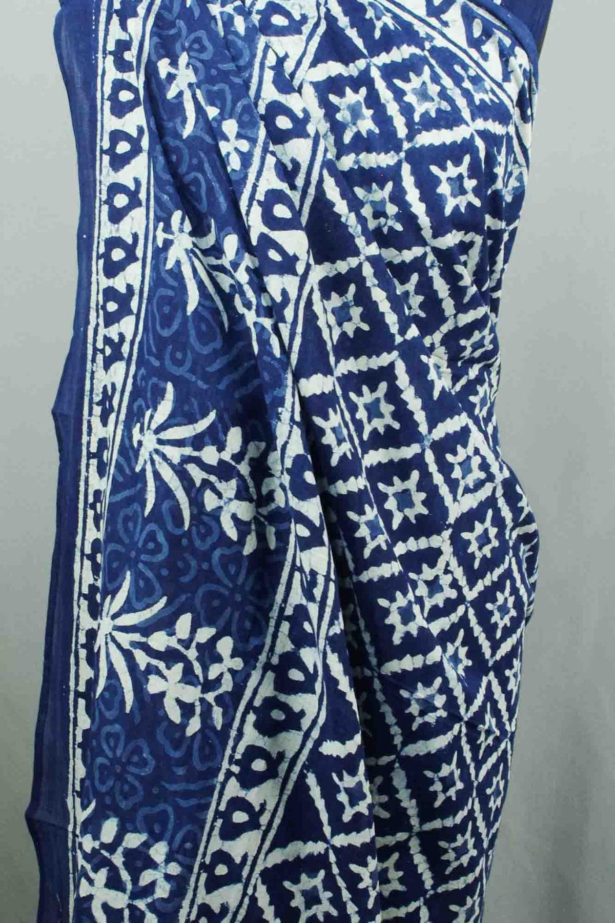 Beach Coverup Sarong Pareo - Indigo White Dabu Print