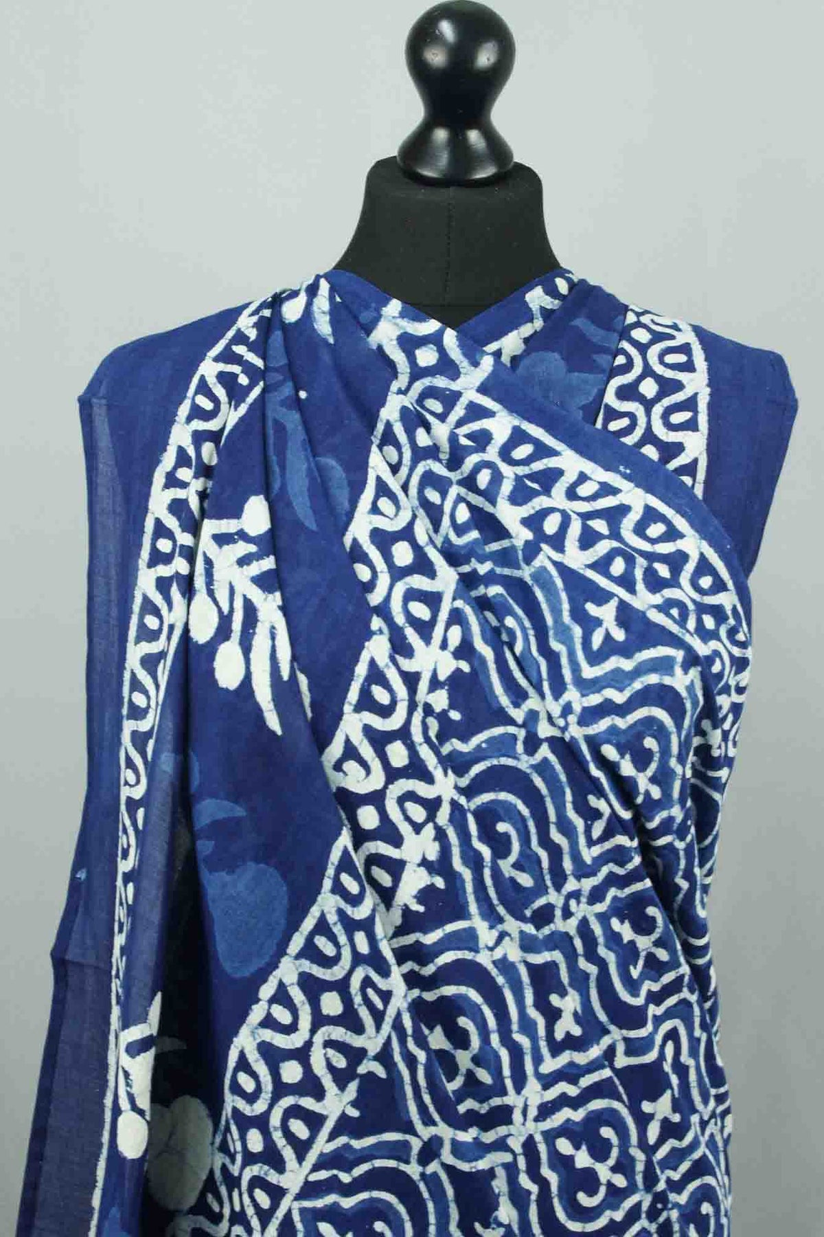 Beach Coverup Sarong Pareo - Indigo White Geometric Pattern