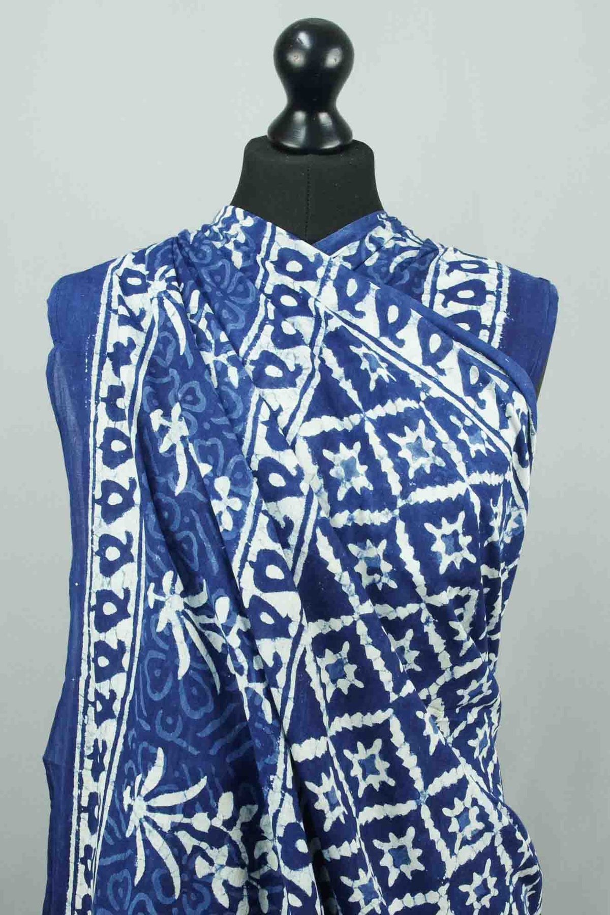 Beach Coverup Sarong Pareo - Indigo White Dabu Print