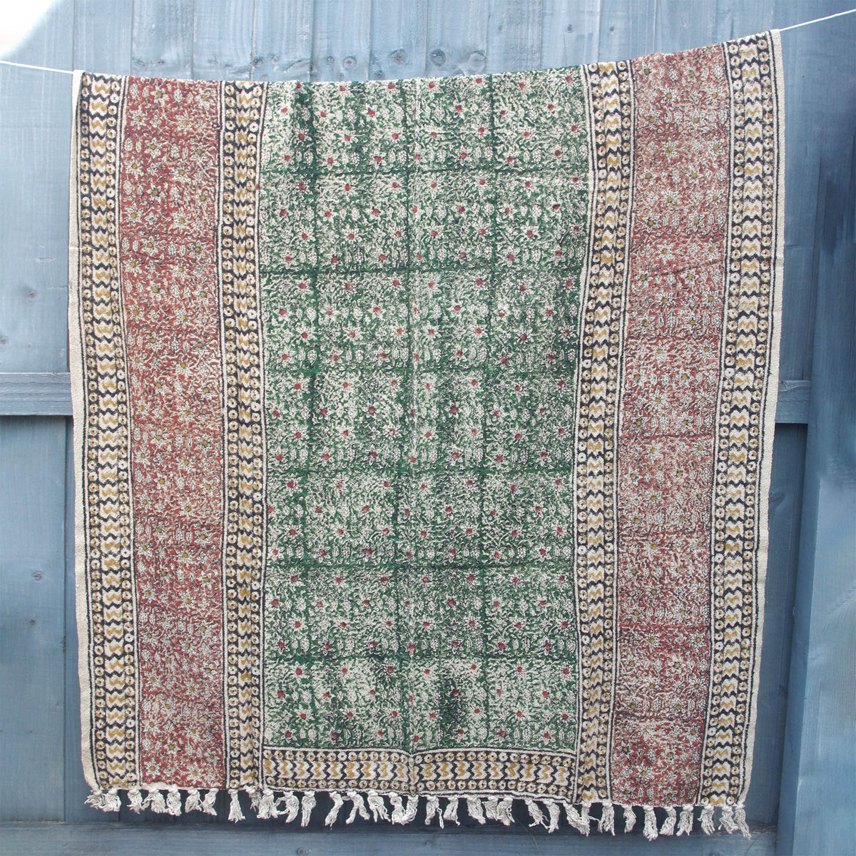 Handgewebter Schlamm-Stoff-Block bedruckter Baumwoll-Sofaüberwurf mit Quasten - Blau-Beige-Blumenmuster