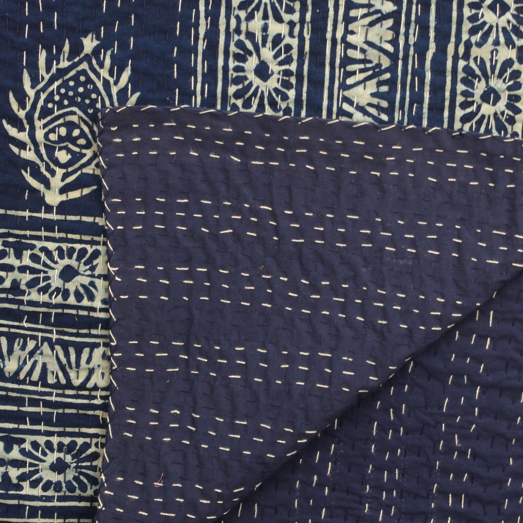 Indigo Blue Quilt Indigo Polka Dot Print Quilt Handmade Kantha Quilt retail Indian Hand Block Kantha Indigo Kantha Quilt Blue bedspread Blue Quilt