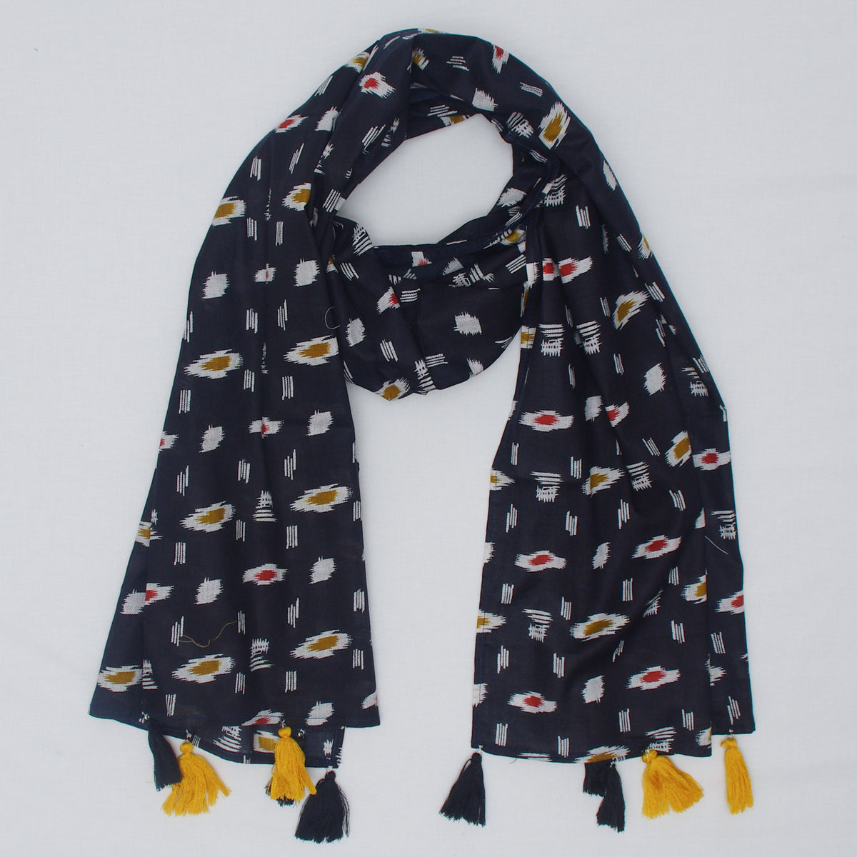 Cotton Scarf In Black With Tussle