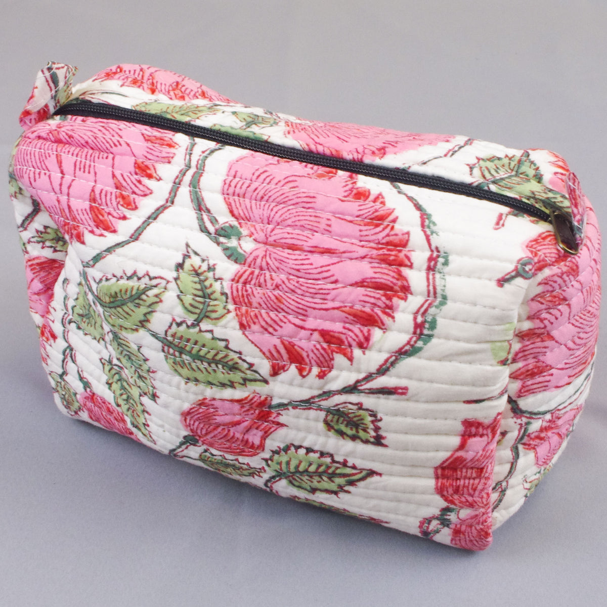 Gesteppte Kulturtasche mit Blockdruck - Pink Lotus