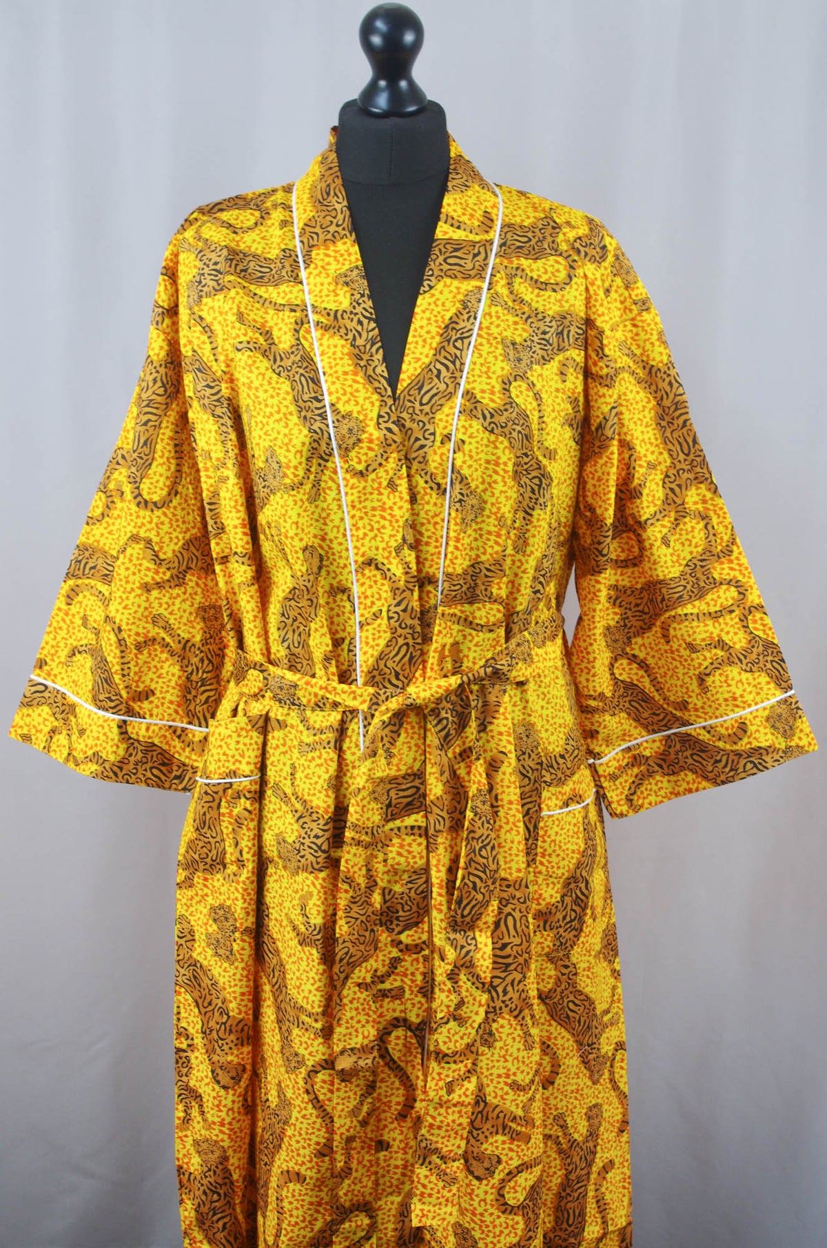 Gelber langer Kimono-Morgenmantel aus Baumwolle mit Tiger-Print