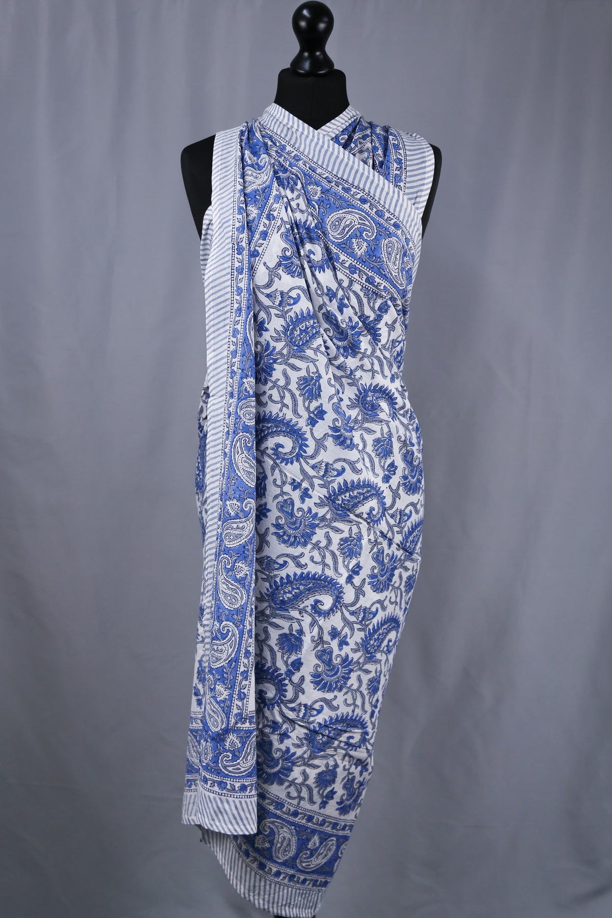 Beach Coverup Sarong Pareo - Navy Blue Paisley