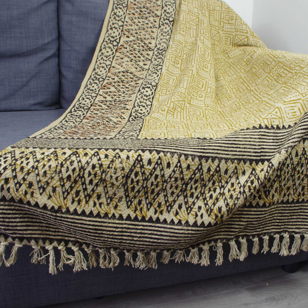 Handgewebter Schlamm-Stoff-Block bedruckter Baumwoll-Sofaüberwurf mit Quasten – abstrakt